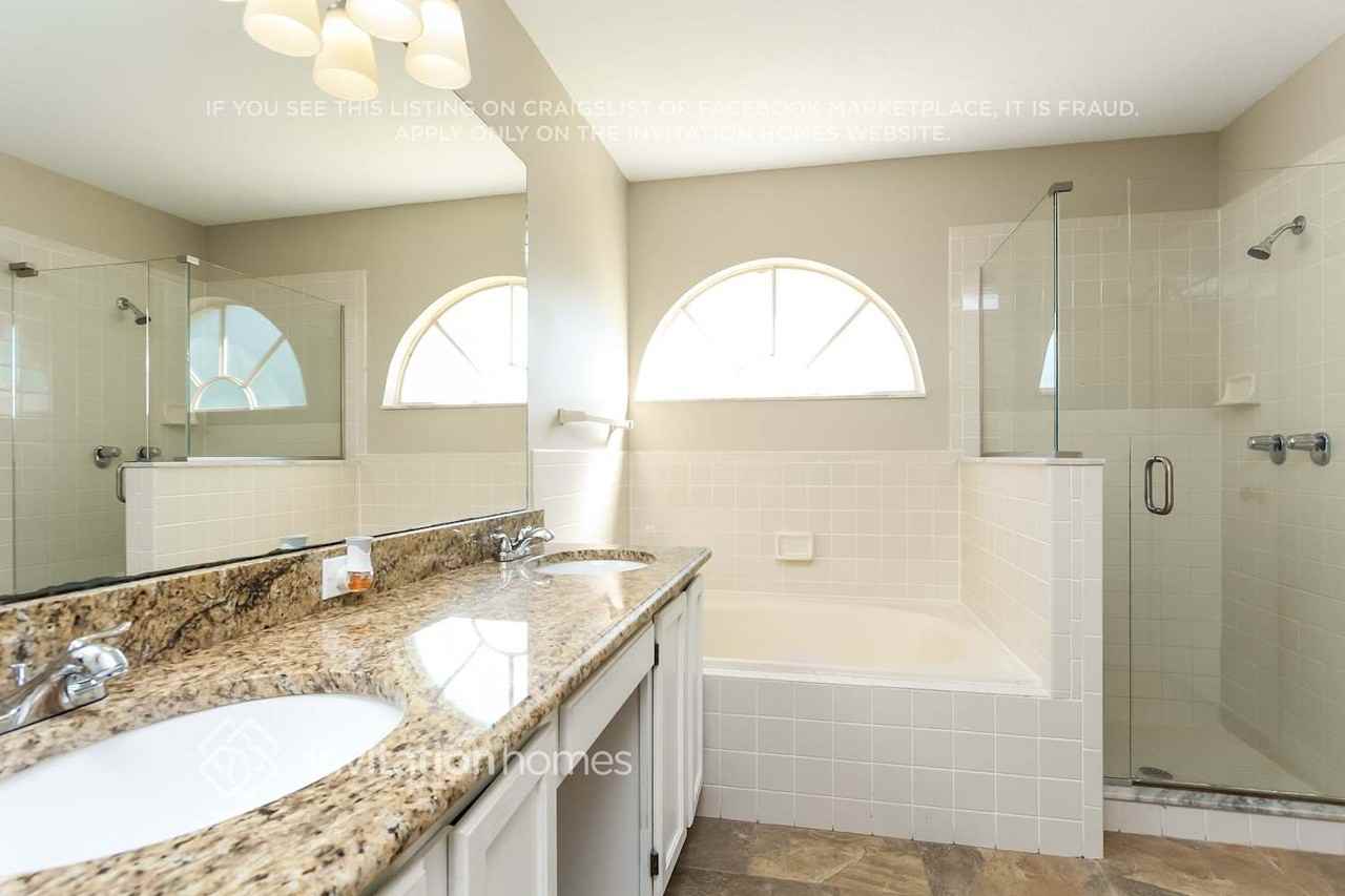 4416 11th Ave E - Photo 7 of 11