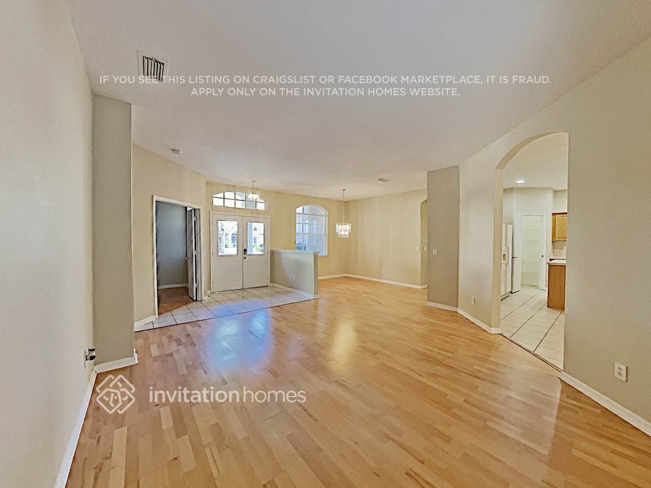 7214 Colonial Lake Dr - Photo 4 of 22