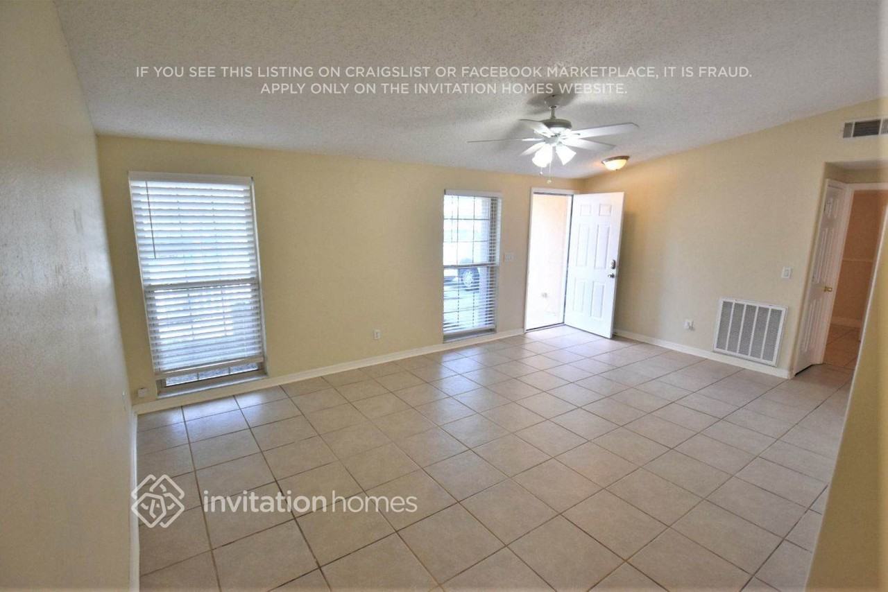 9709 Rushwood Ct - Photo 2 of 25