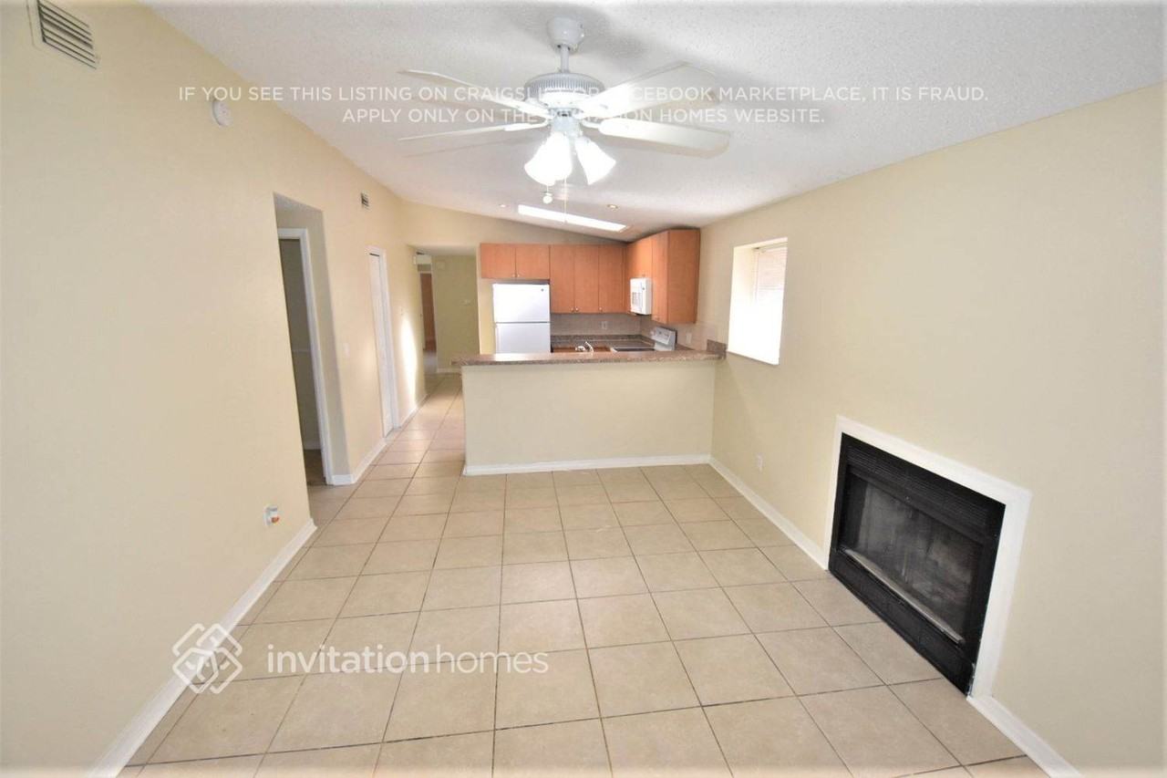 9709 Rushwood Ct - Photo 4 of 25