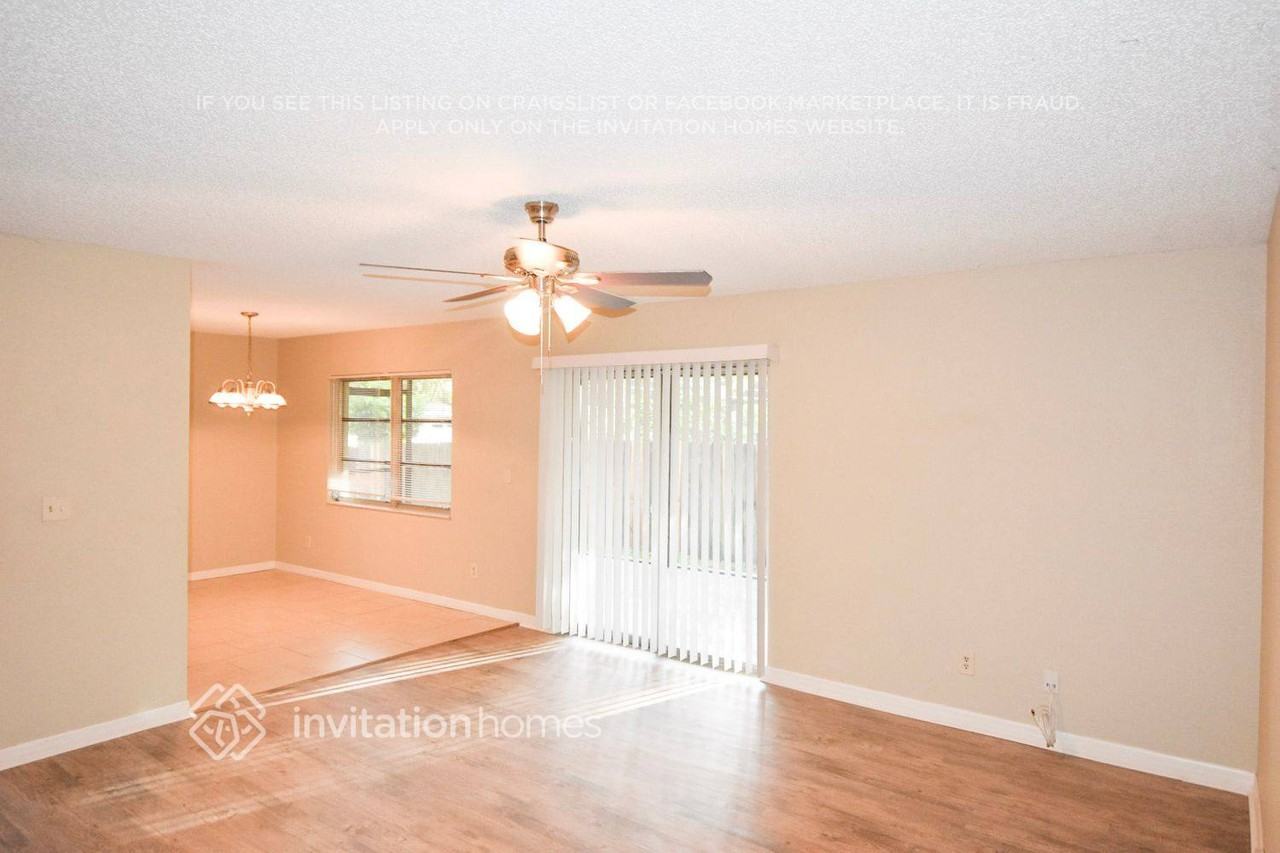 1030 Oakwood Dr - Photo 2 of 13