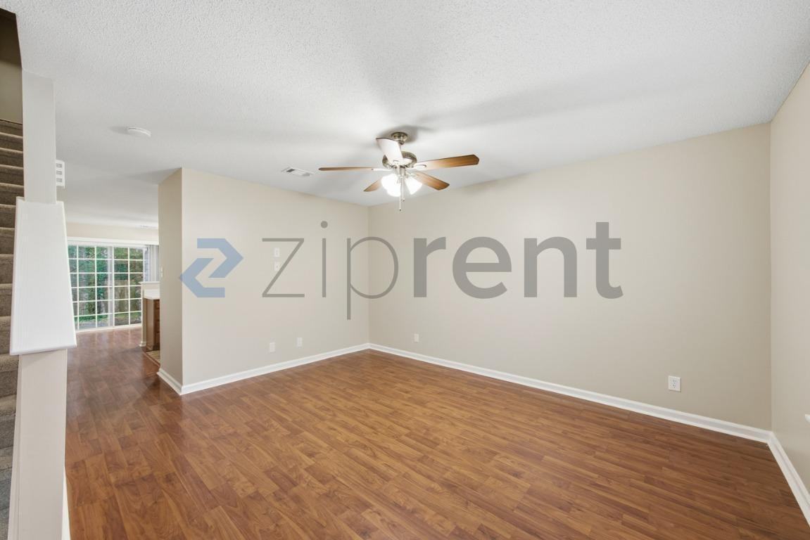 10 Hartford Ct - Photo 6 of 22