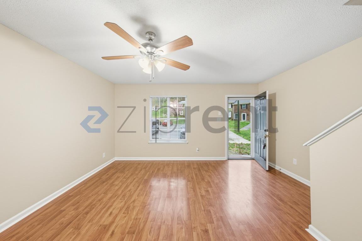 10 Hartford Ct - Photo 7 of 22