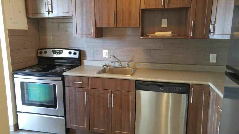 Radmon House Apartments - Photo 7 of 14