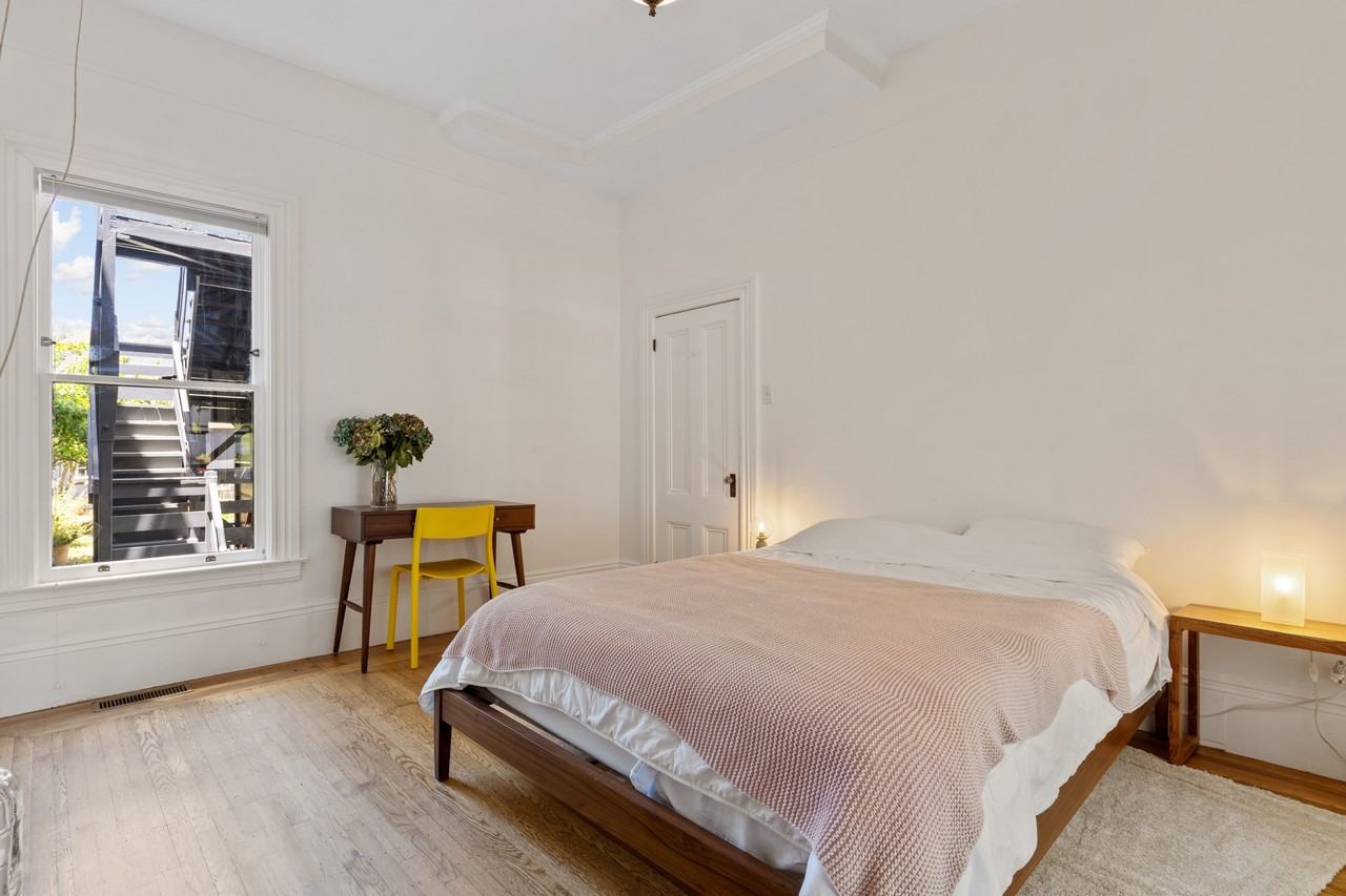 Noe St - Photo 4 of 23