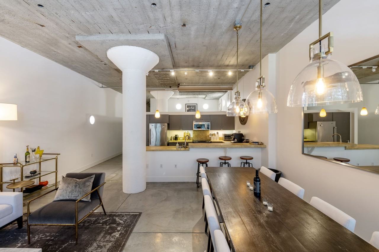 Beale St #304 - Photo 3 of 20