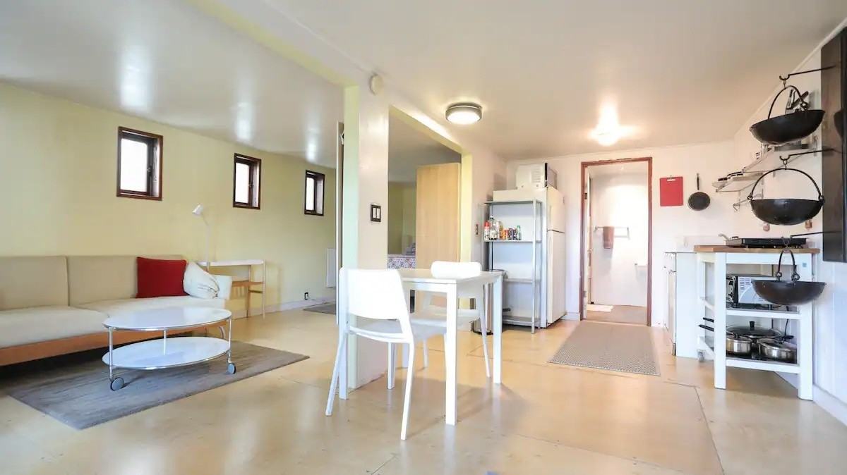 Holladay Ave - Photo 2 of 9