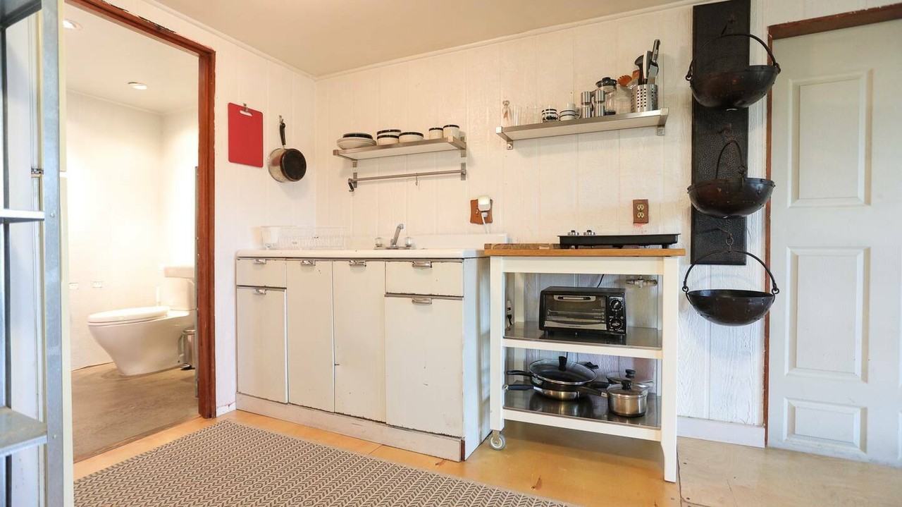 Holladay Ave - Photo 3 of 9