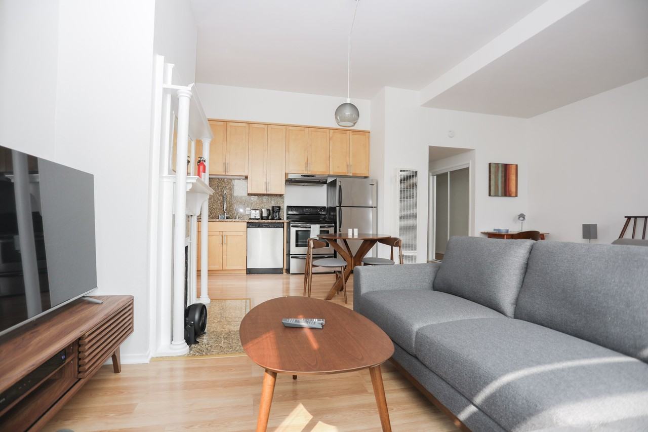 Van Ness Ave #7 - Photo 4 of 10