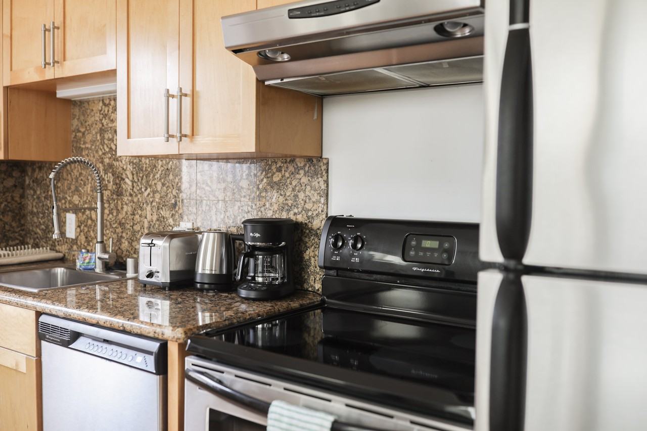 Van Ness Ave #7 - Photo 7 of 10