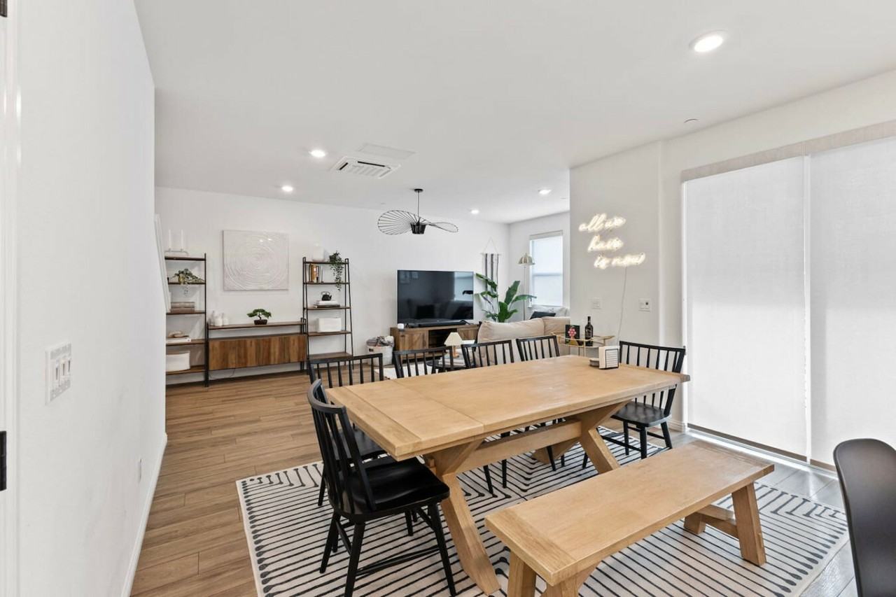 Synergy Ct - Photo 2 of 37