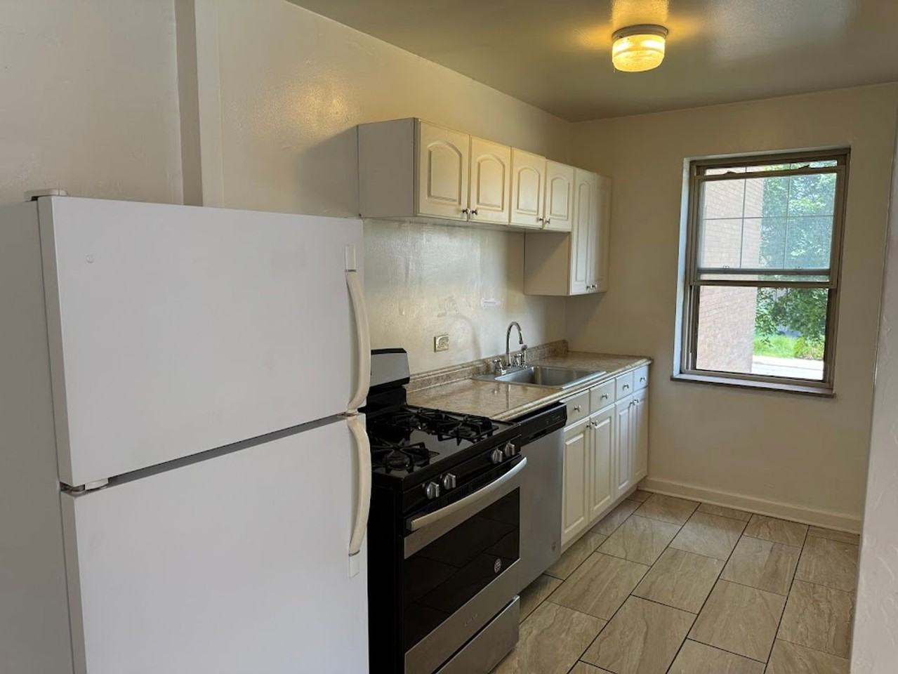 5506 Fifth Avenue - Photo 2 of 50