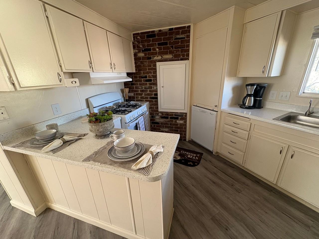 Thunderbird - Photo 4 of 21