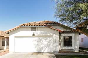 featured image of 11622 W Olive Dr