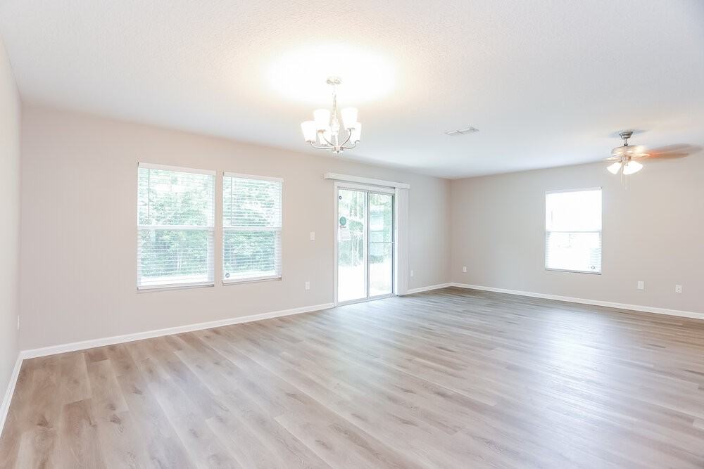 12331 Glimmer Way - Photo 6 of 19