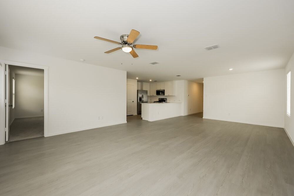 2201 La Vista Ln - Photo 3 of 16