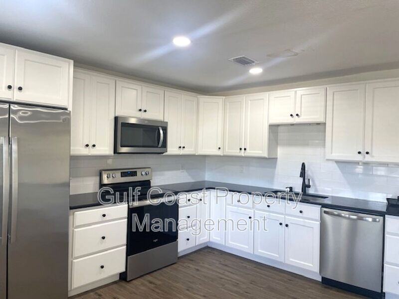 4800 Rilma Ave #141 - Photo 5 of 20