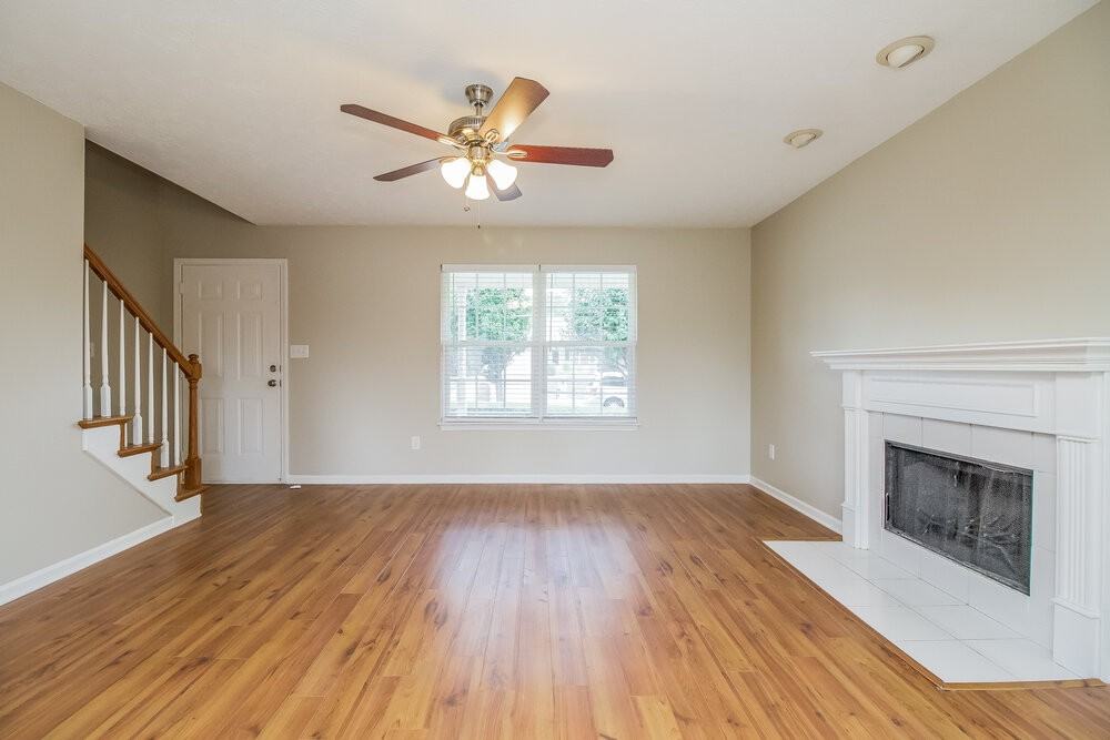 2211 New Port Dr - Photo 4 of 17