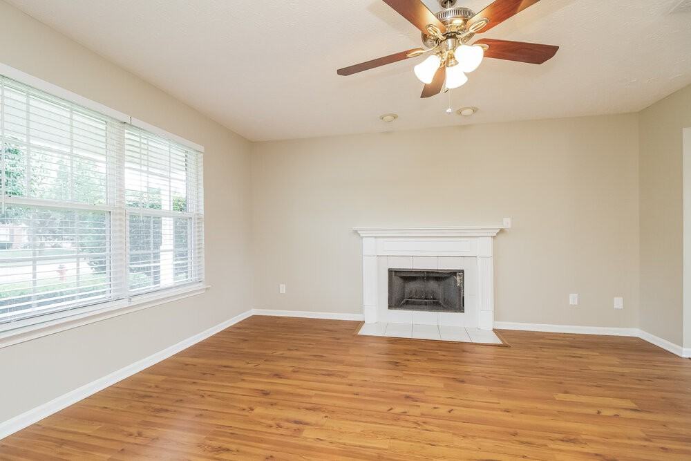 2211 New Port Dr - Photo 5 of 17