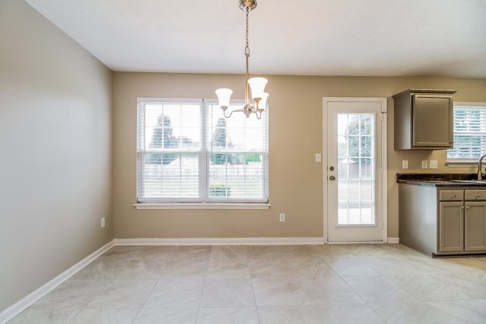 2211 New Port Dr - Photo 6 of 17