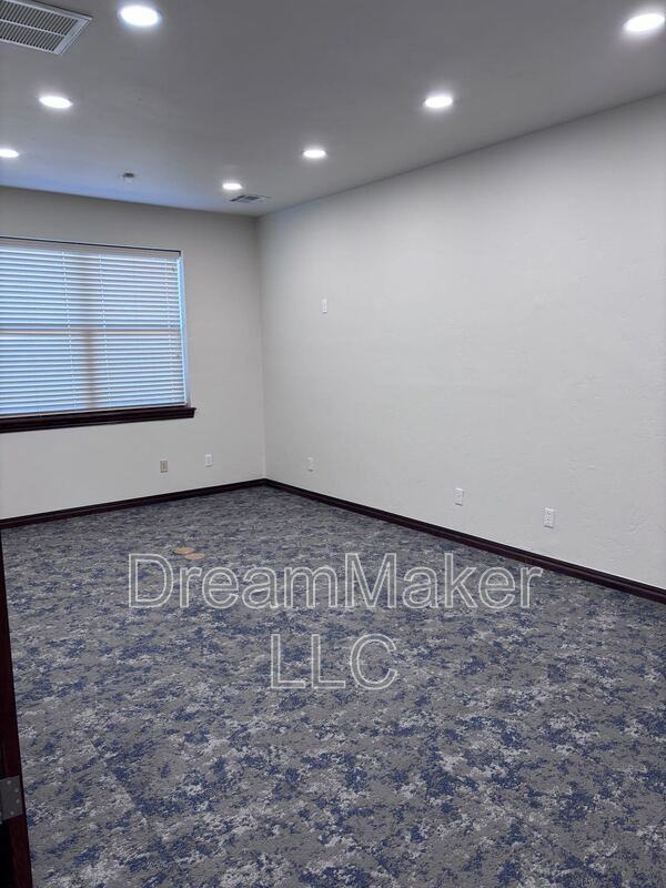 2815 Se 44th St - Photo 7 of 25