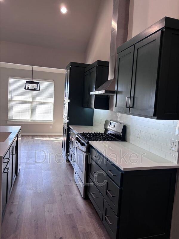 3102 Se 34th St - Photo 6 of 25