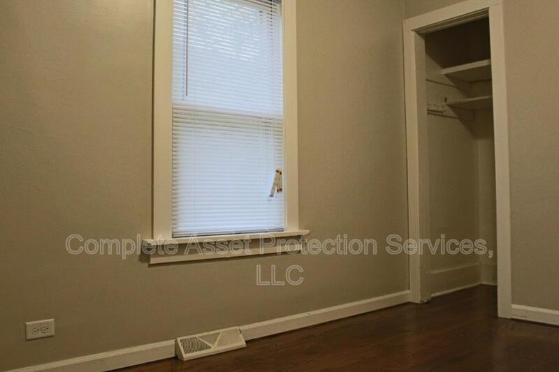 2649 162nd Pl - Photo 5 of 13