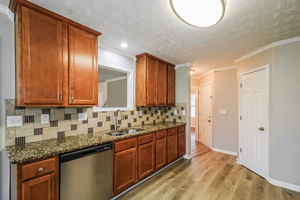 1500 Riverbrooke Way Ne - Photo 7 of 17