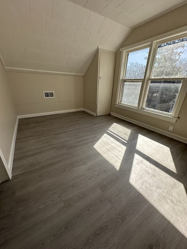 881 W Mason St - Photo 3 of 8