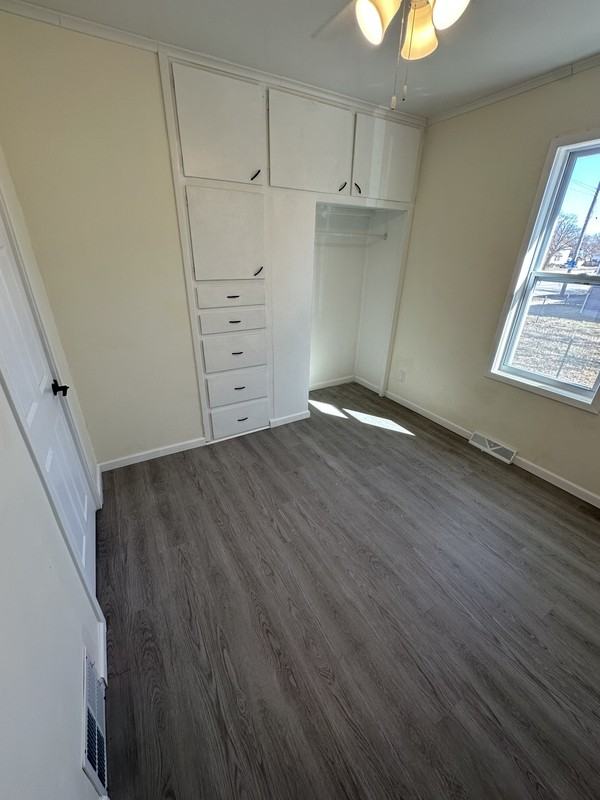 881 W Mason St - Photo 5 of 8