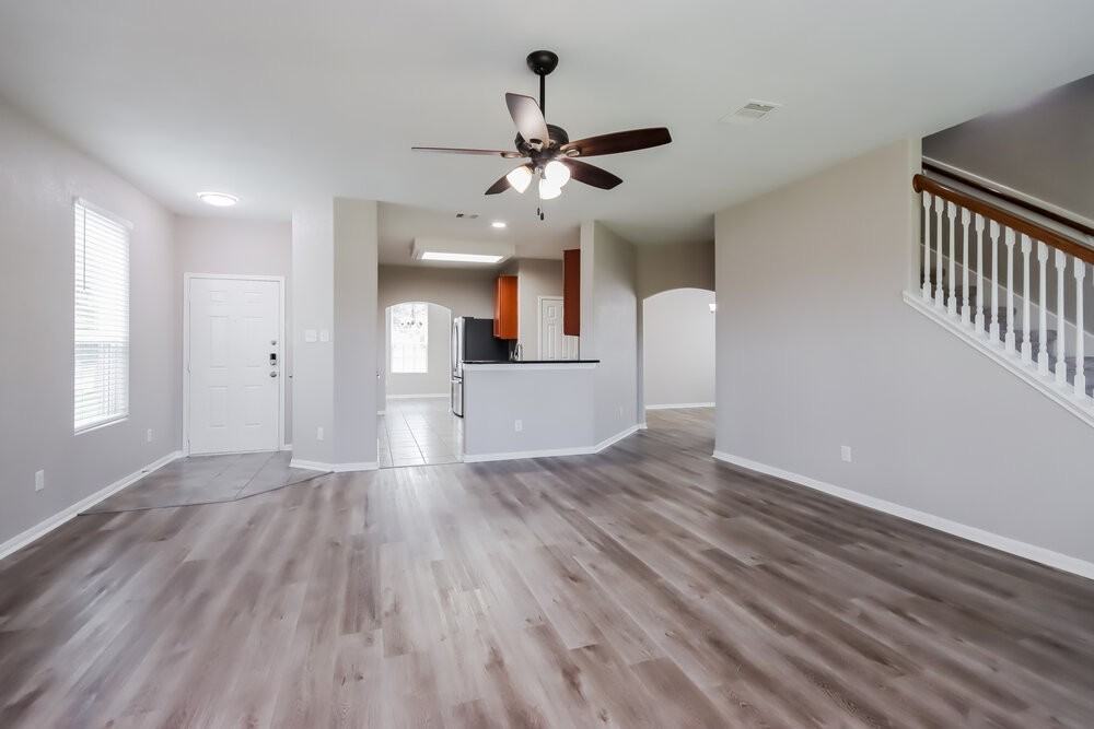 5222 Rio Dr - Photo 5 of 17