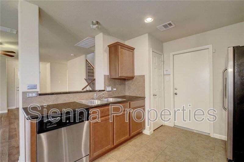 476 Nottingham Loop - Photo 7 of 23