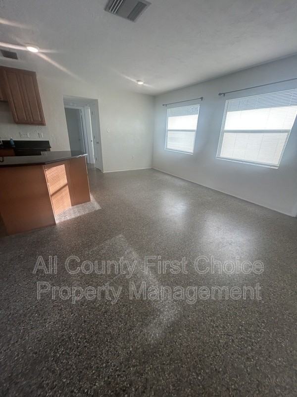 3001 68th St N - Photo 6 of 13