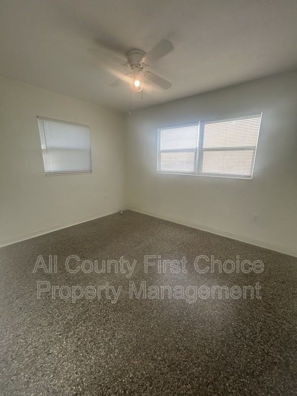 3001 68th St N - Photo 7 of 13