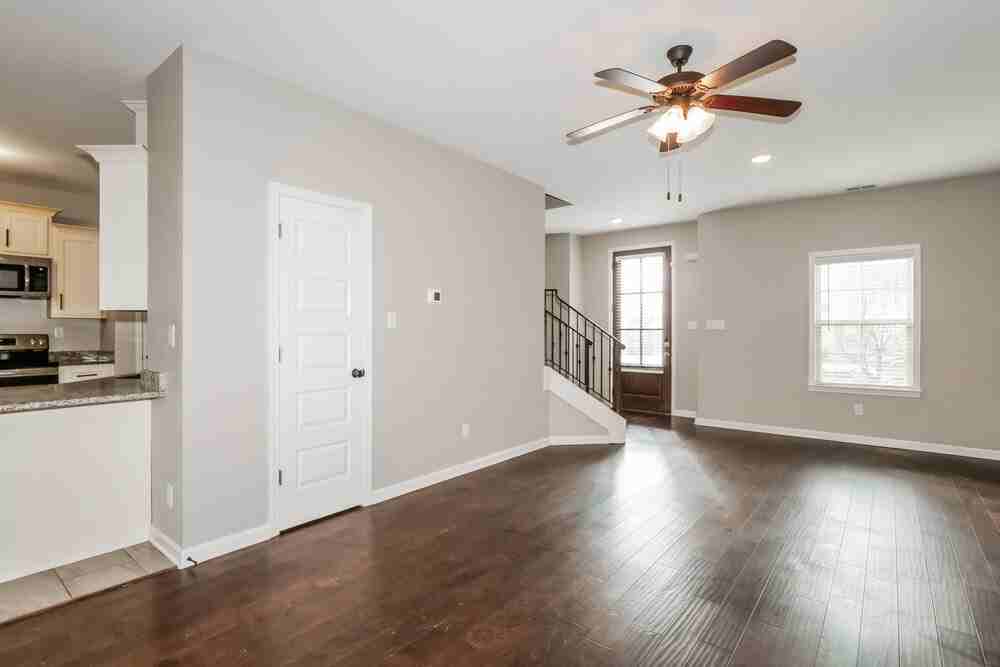 5498 Riverstone Dr - Photo 6 of 17