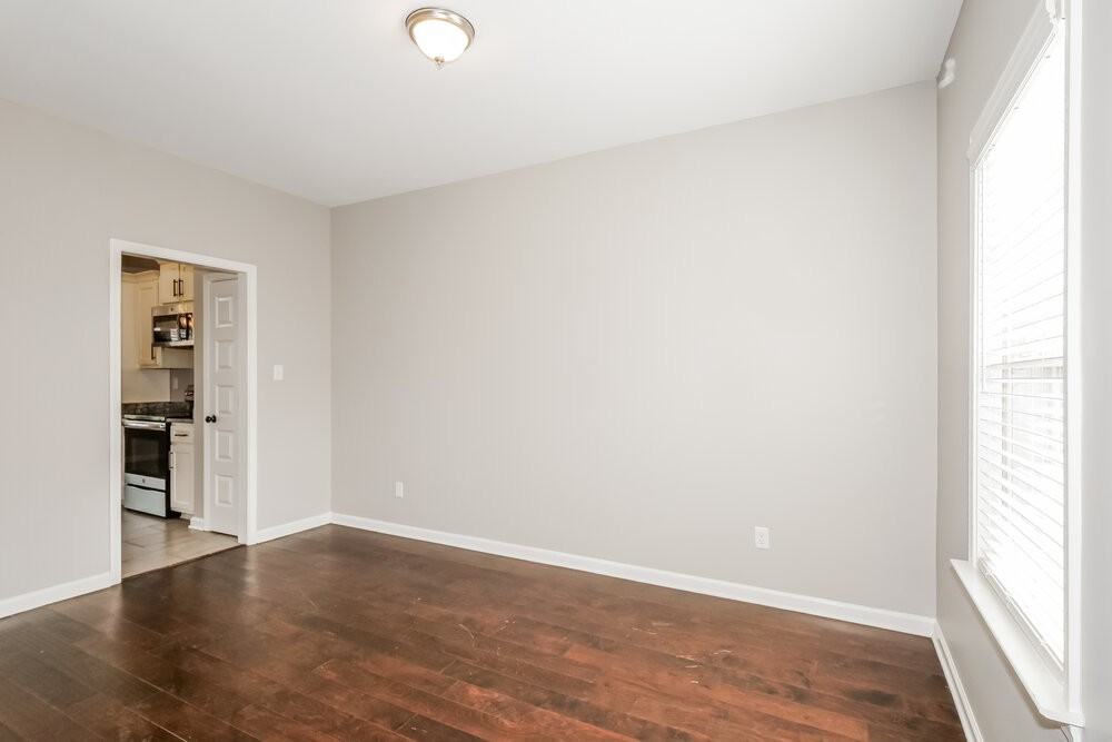 5498 Riverstone Dr - Photo 7 of 17