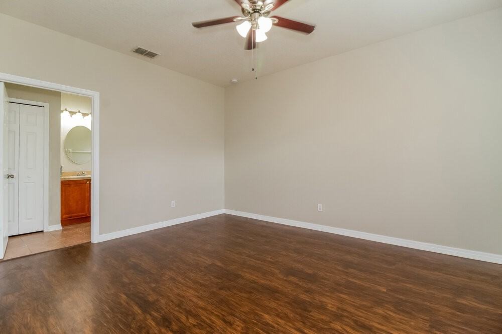 119 Parker Cove Ct - Photo 7 of 15