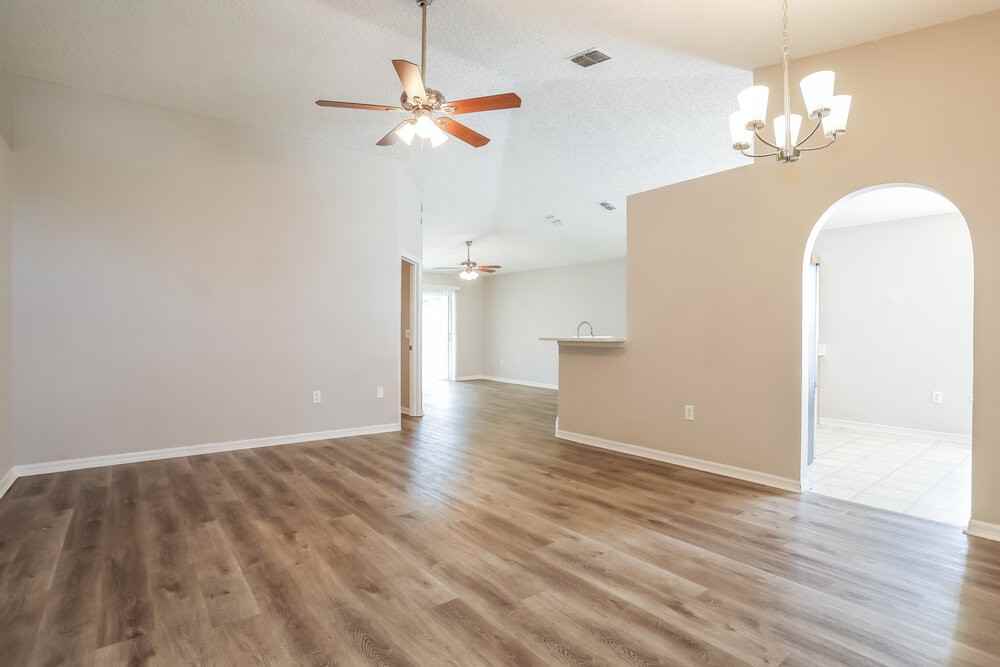 1616 Dartmouth Dr - Photo 4 of 19