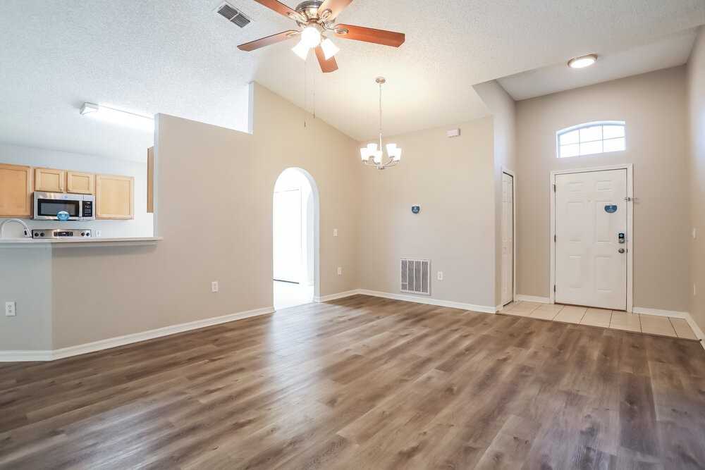 1616 Dartmouth Dr - Photo 6 of 19