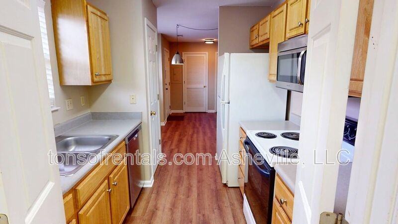 604 Carlyle Way - Photo 7 of 20