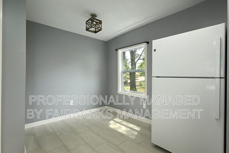 6405 E 150th St - Photo 4 of 14