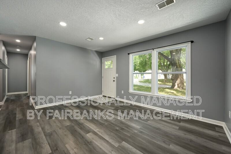 6405 E 150th St - Photo 6 of 14