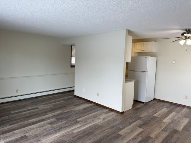 7148 Parke Ave - Photo 4 of 14