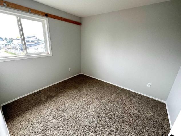 Half duplex - Photo 6 of 12