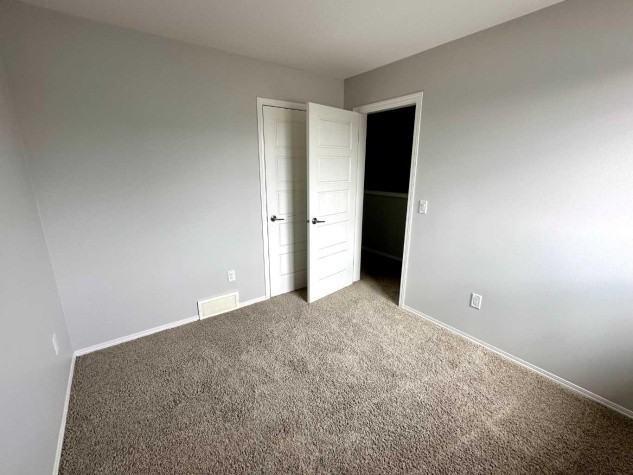 Half duplex - Photo 7 of 12