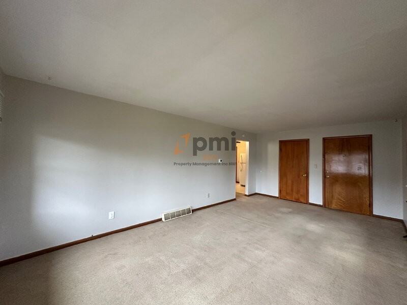 856 Hope St #1 - Photo 5 of 16