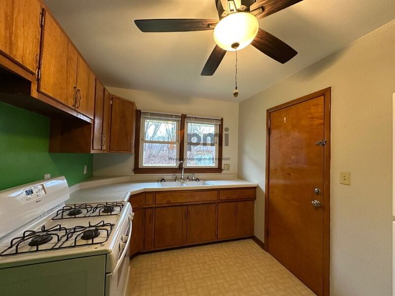 856 Hope St #1 - Photo 7 of 16