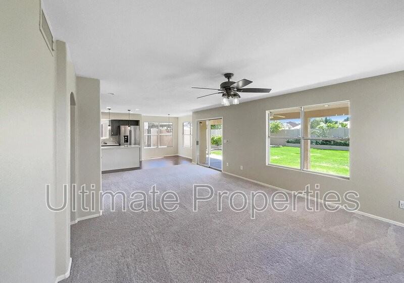 5345 W Piute Ave - Photo 3 of 13