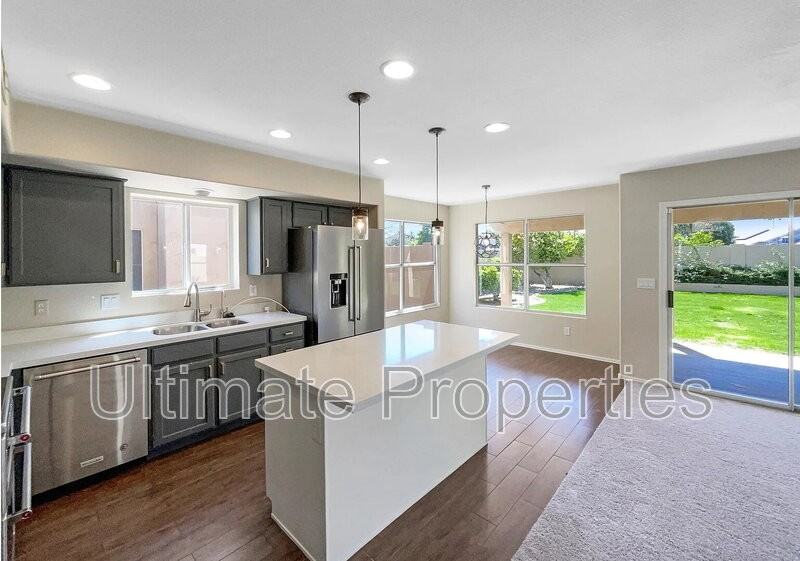 5345 W Piute Ave - Photo 4 of 13