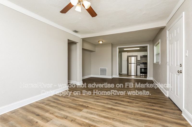 1215 Santa Anita St - Photo 4 of 21